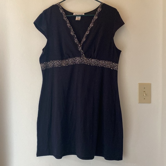 Nightgown and Robe Set - Picture 8 of 10